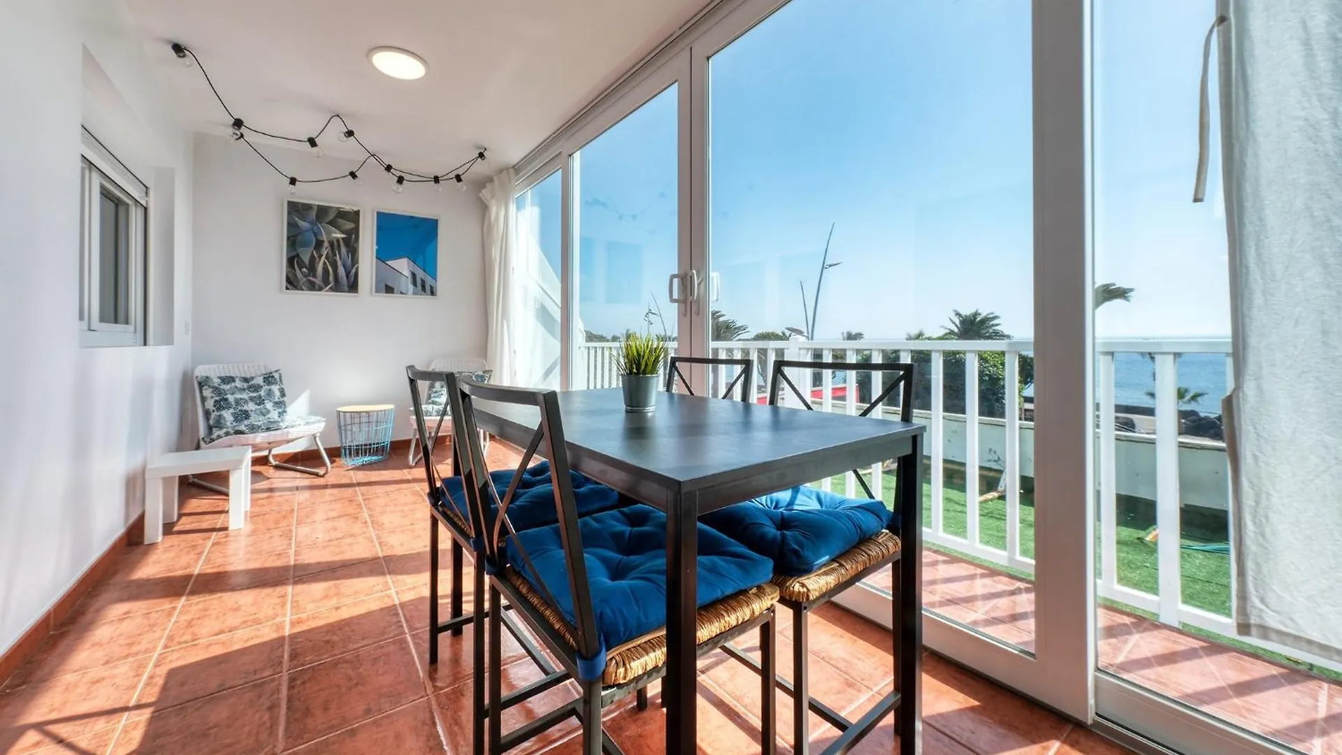 Holiday home Casa Rame Beachfront, Amazing Seaview, Air-Con Puerto del Carmen